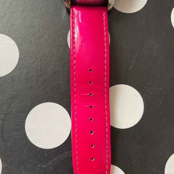 Women’s Guess Watch - Picture 5 of 6